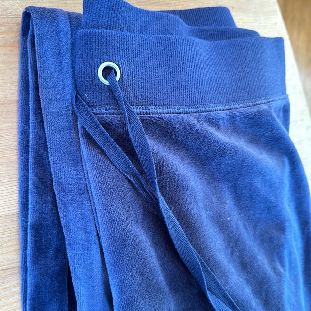 NWOT Victoria’s Secret velour sweats